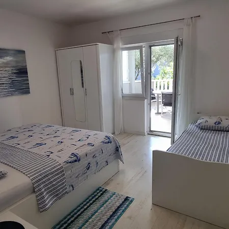 Sobin Apartamento Kaštela
